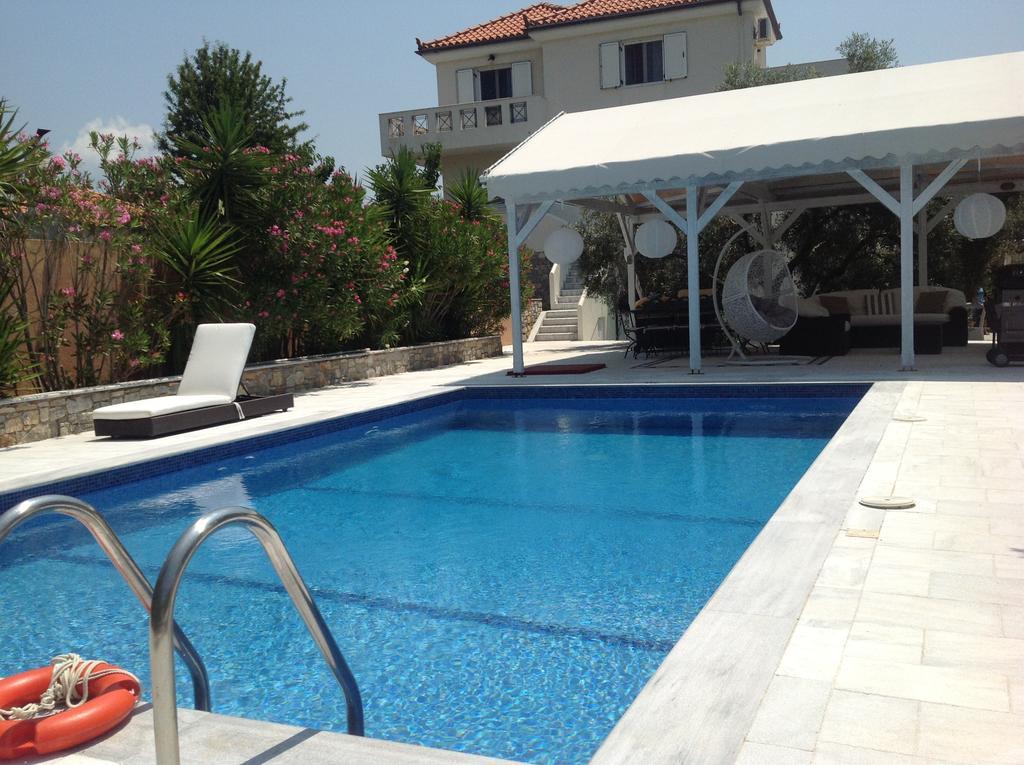 Chiqui Luxury Apartments Alonnisos Town Bagian luar foto