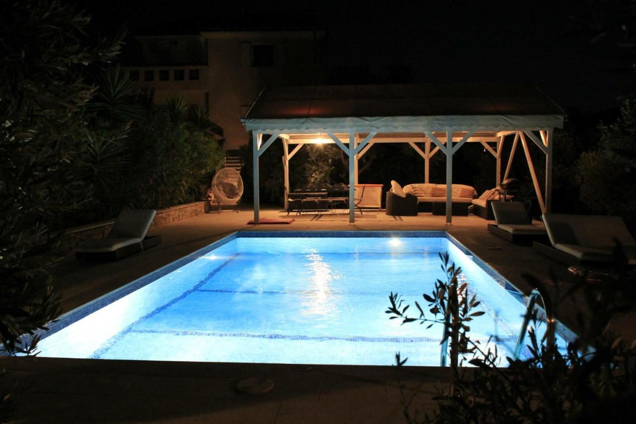 Chiqui Luxury Apartments Alonnisos Town Bagian luar foto
